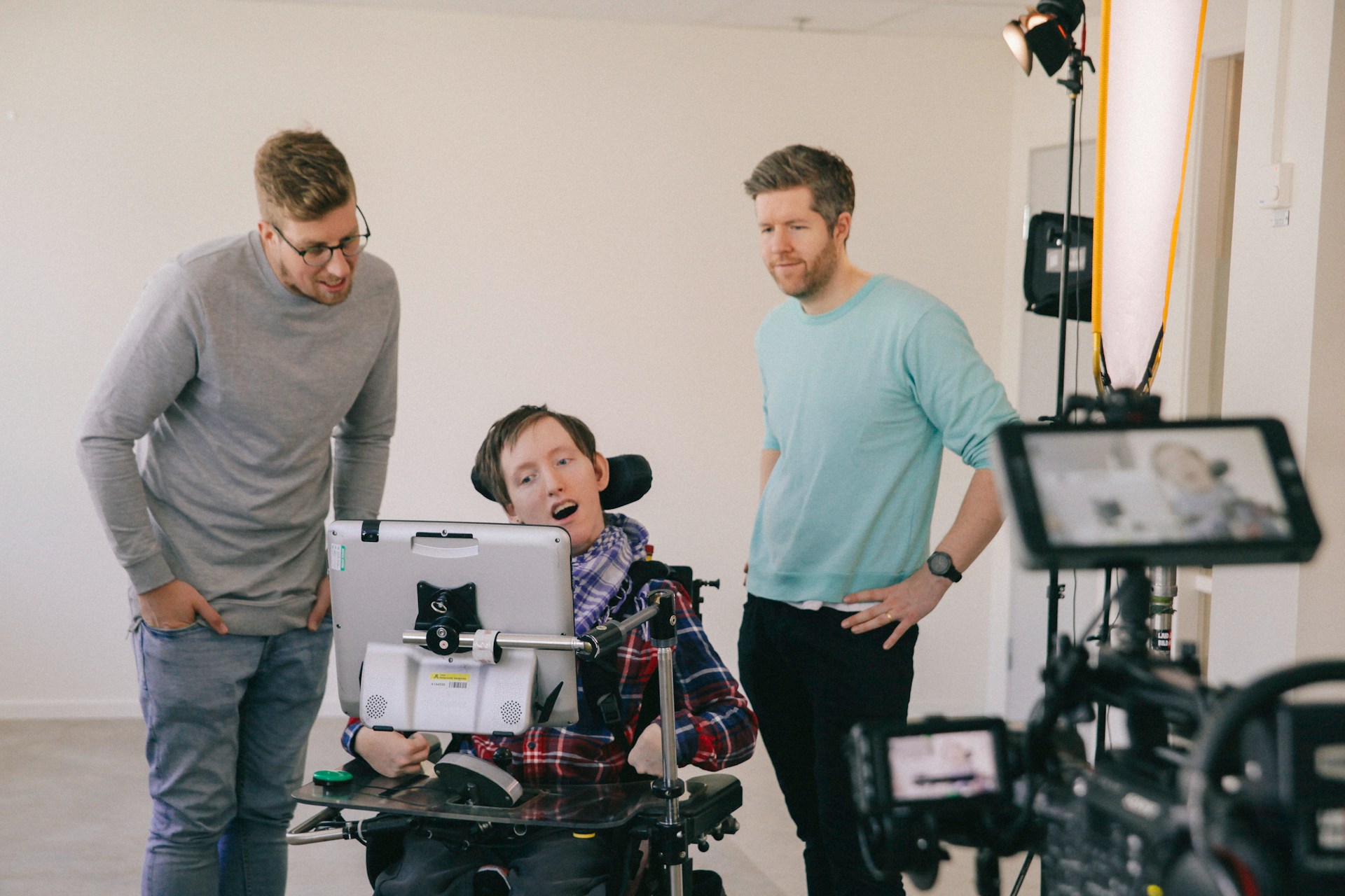 image of people with individual with cerebral palsy